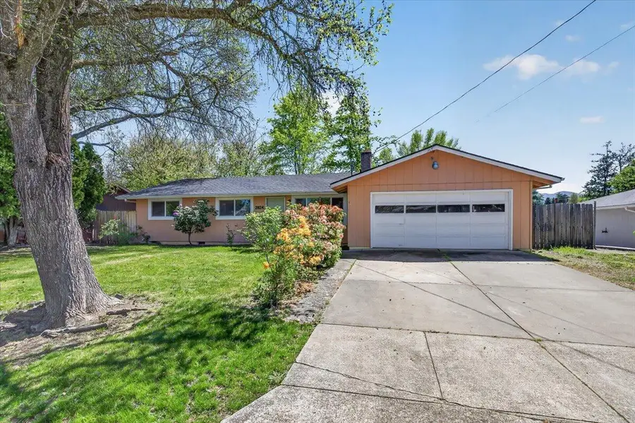 2824 Alameda Street, Medford, OR 97504 - #3