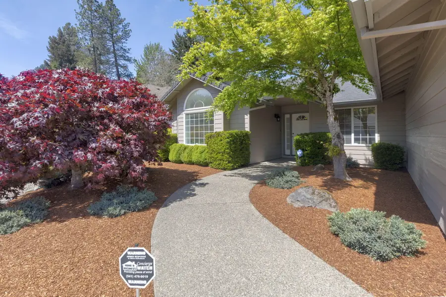 204 NW Sinclair Drive, Grants Pass, OR 97526 - #3
