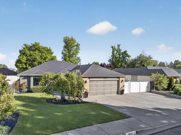 2655 Lawnview Drive, Medford, OR 97504