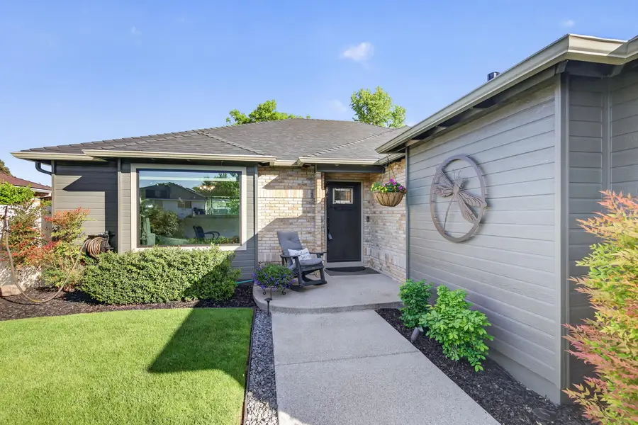 2655 Lawnview Drive, Medford, OR 97504 - #2