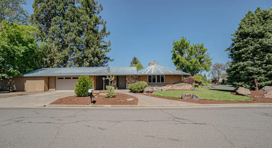 10 Donna Way, Central Point, OR 97502 - #2