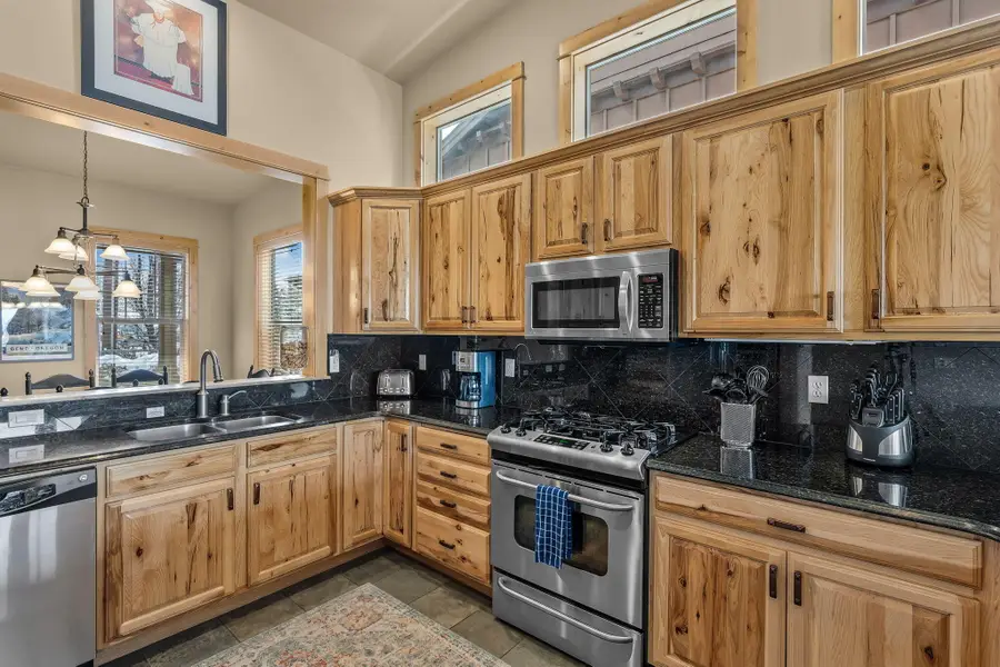 863 SW Blakely Road, Bend, OR 97702 - #2