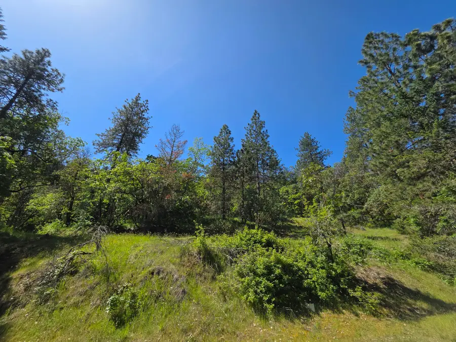 Knowles Road, Medford, OR 97501 - #2