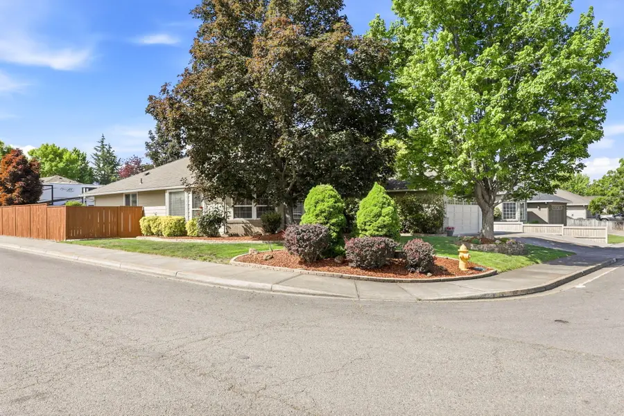 3396 Alameda Street, Medford, OR 97504 - #3
