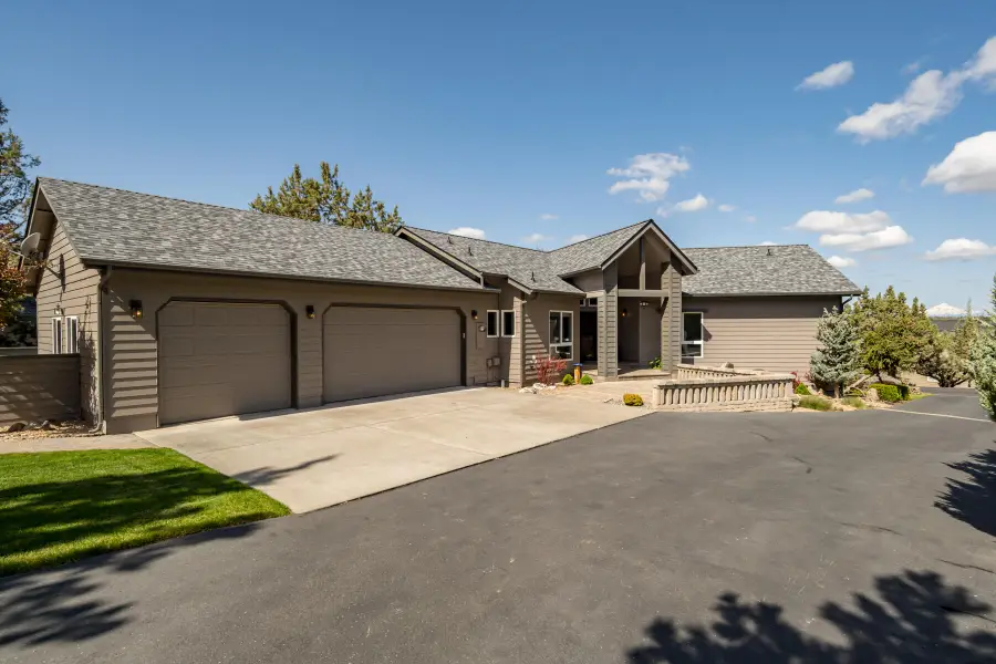 1938 Osprey Drive, Redmond, OR 97756 - #3