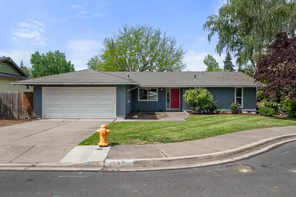 567 N Stoneham, Medford, OR 97504
