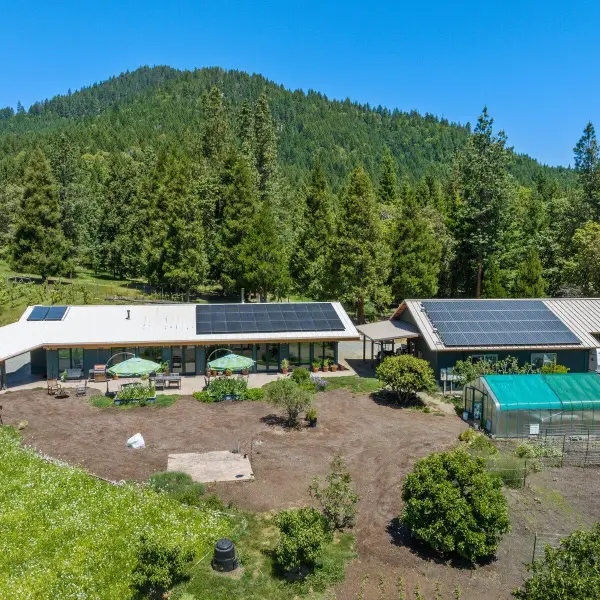 1104 Upper Cow Creek Road, Azalea, OR 97410