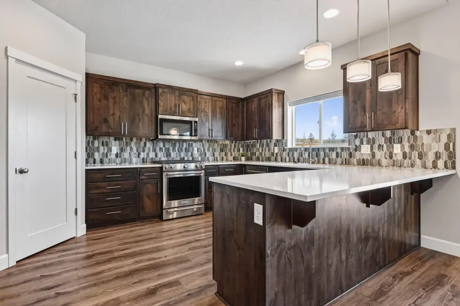 4946 SW Zenith Avenue, Redmond, OR 97756 - #2