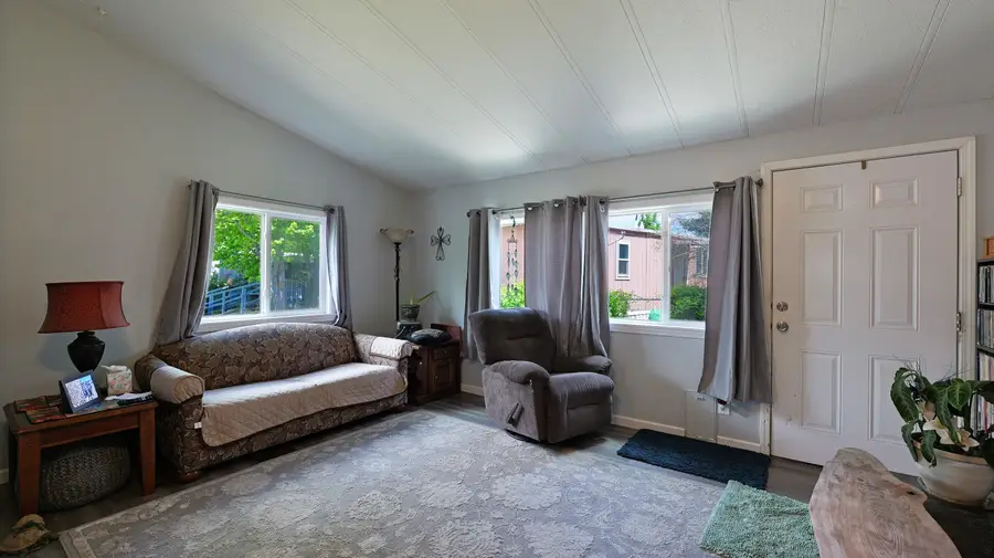 3600 Avenue G #SPC 35, White City, OR 97503 - #2
