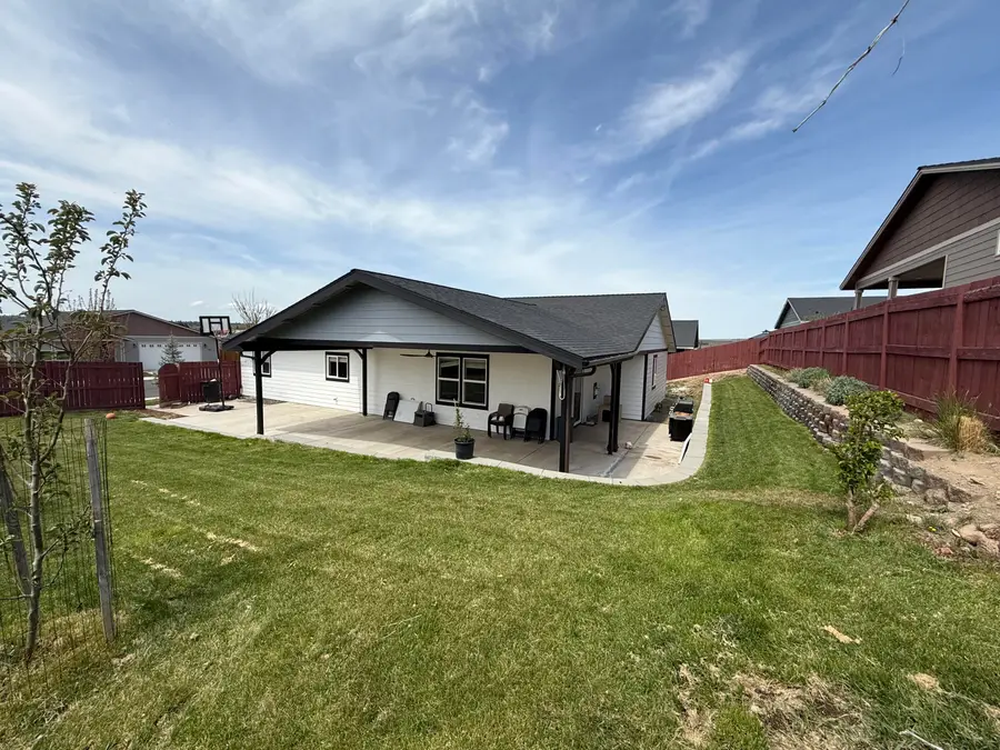 977 SE Strawberry Lane, Madras, OR 97741 - #3