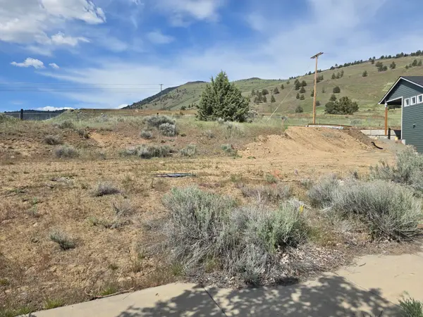 6029 Dove Hollow Drive, Klamath Falls, OR 97603