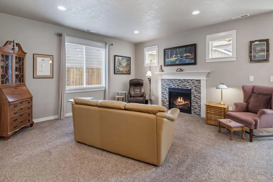 715 N Brooks Camp Road, Sisters, OR 97759 - #2