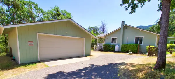 455 Crystal Drive, Grants Pass, OR 97527