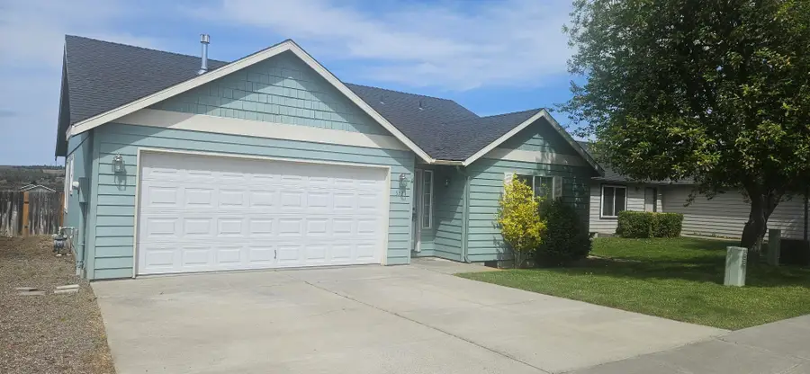 578 NE Marigold Street, Madras, OR 97741 - #2