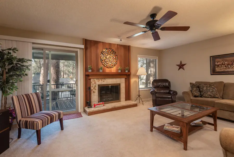827 E Desperado Trail #UNIT 202, Sisters, OR 97759 - #3