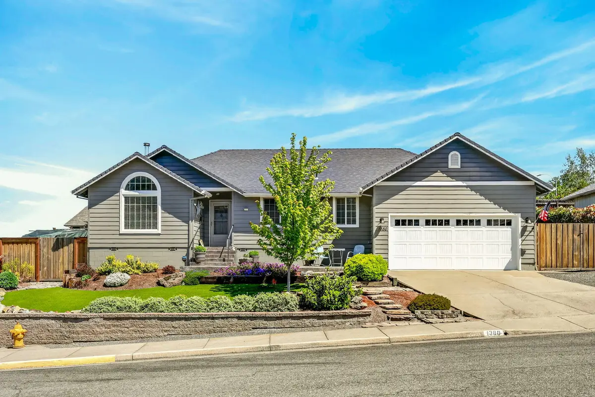 1380 Forestview Drive, Grants Pass, OR 97527 - #1
