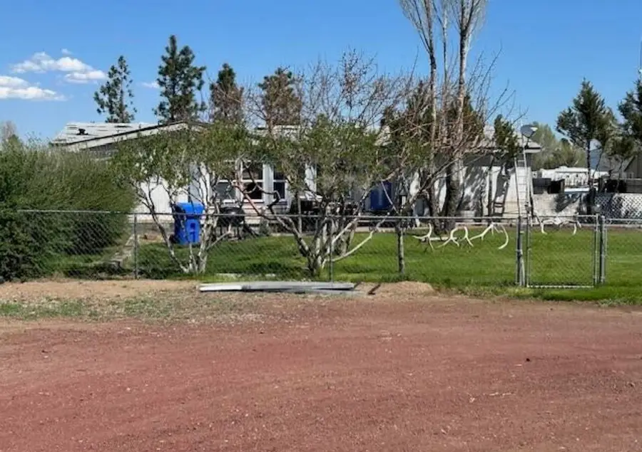 77611 Mahogany Street, Silver Lake, OR 97638 - #2
