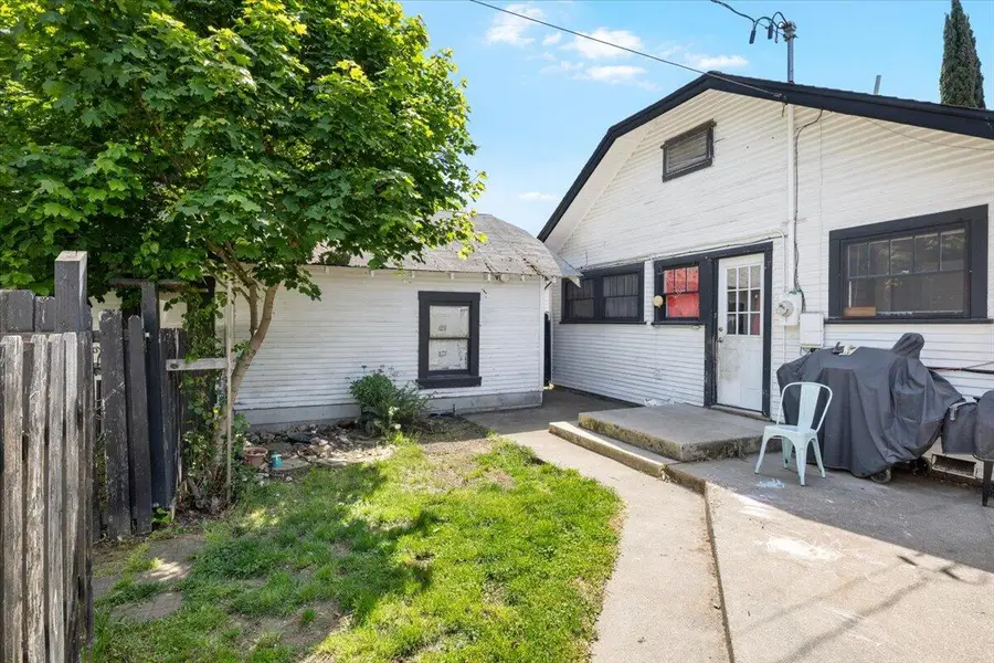 512 Boardman Street, Medford, OR 97501 - #3