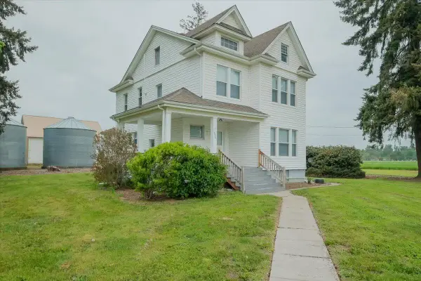 15361 Jefferson Highway 99e Se, Jefferson, OR 97352