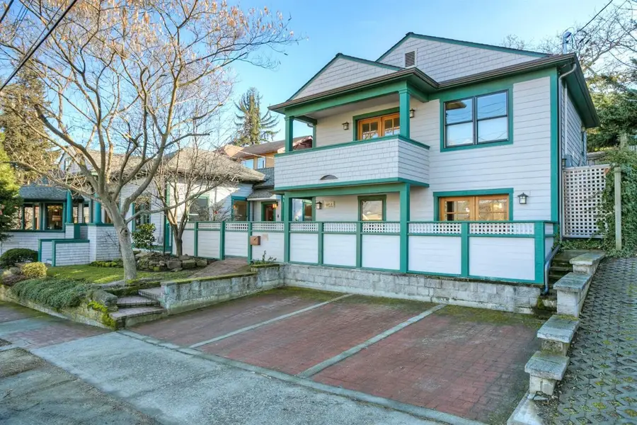 19 Gresham Street, Ashland, OR 97520 - #2