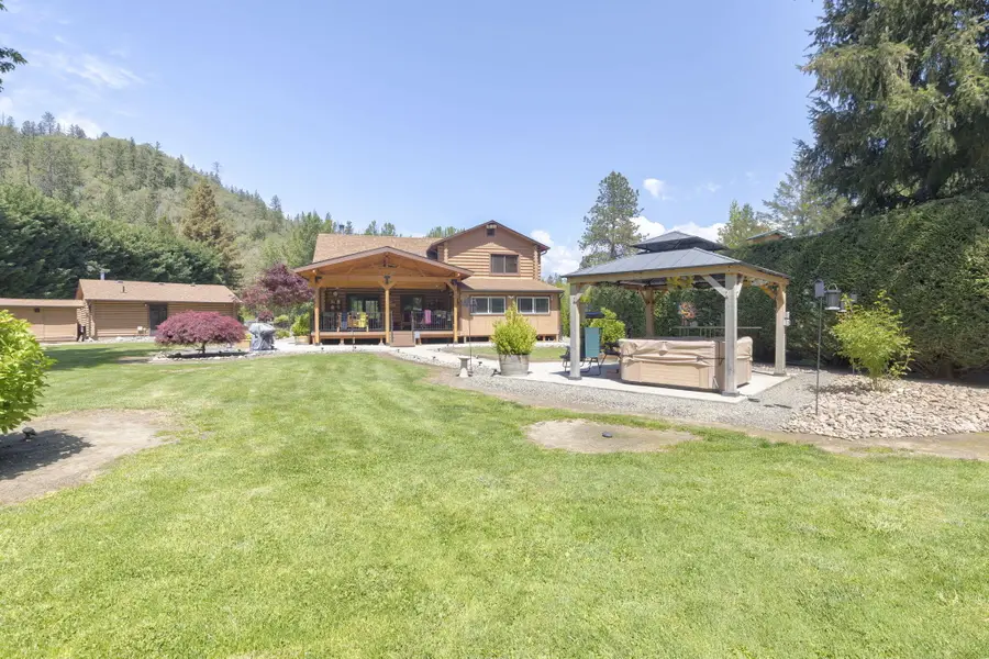 8110 New Hope Road, Grants Pass, OR 97527 - #3