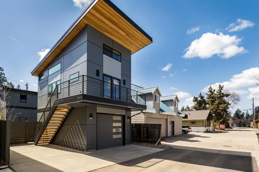24 SW Roosevelt Avenue #3, Bend, OR 97702 - #2