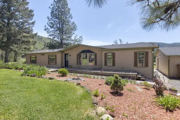 2655 Cady Road, Jacksonville, OR 97530