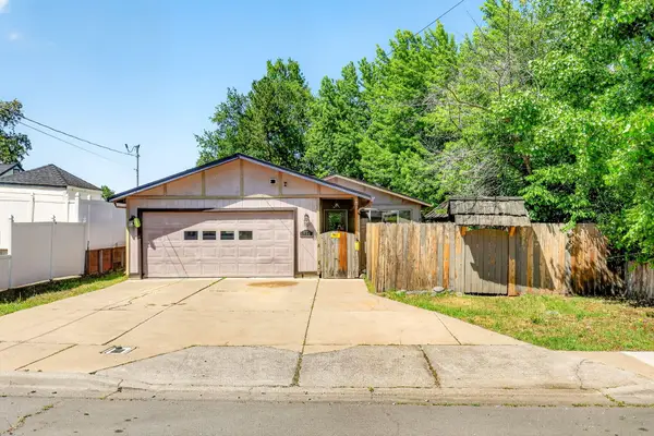 1425 Lawnridge Street, Medford, OR 97504