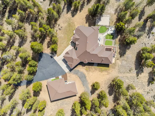 17045 Shawnee Circle, Bend, OR 97707