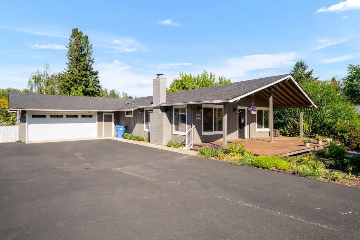 2094 Montgomery Lane, Grants Pass, OR 97527 - #1