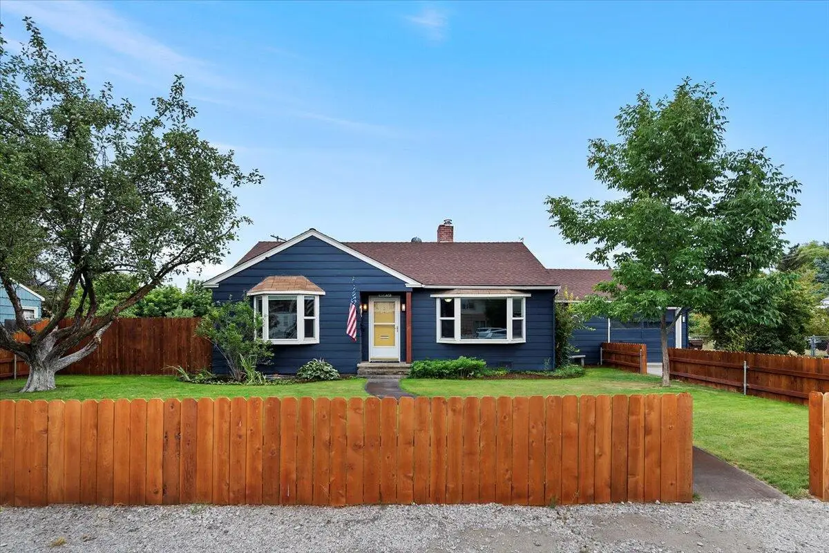 646 SE 2nd Street, Prineville, OR 97754 - #1