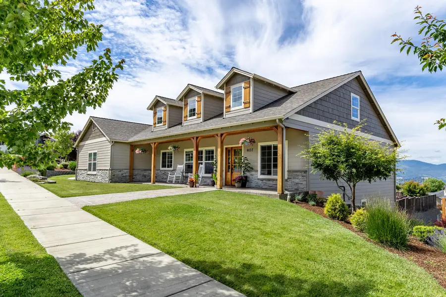 4432 Vista Pointe Drive, Medford, OR 97504 - #3
