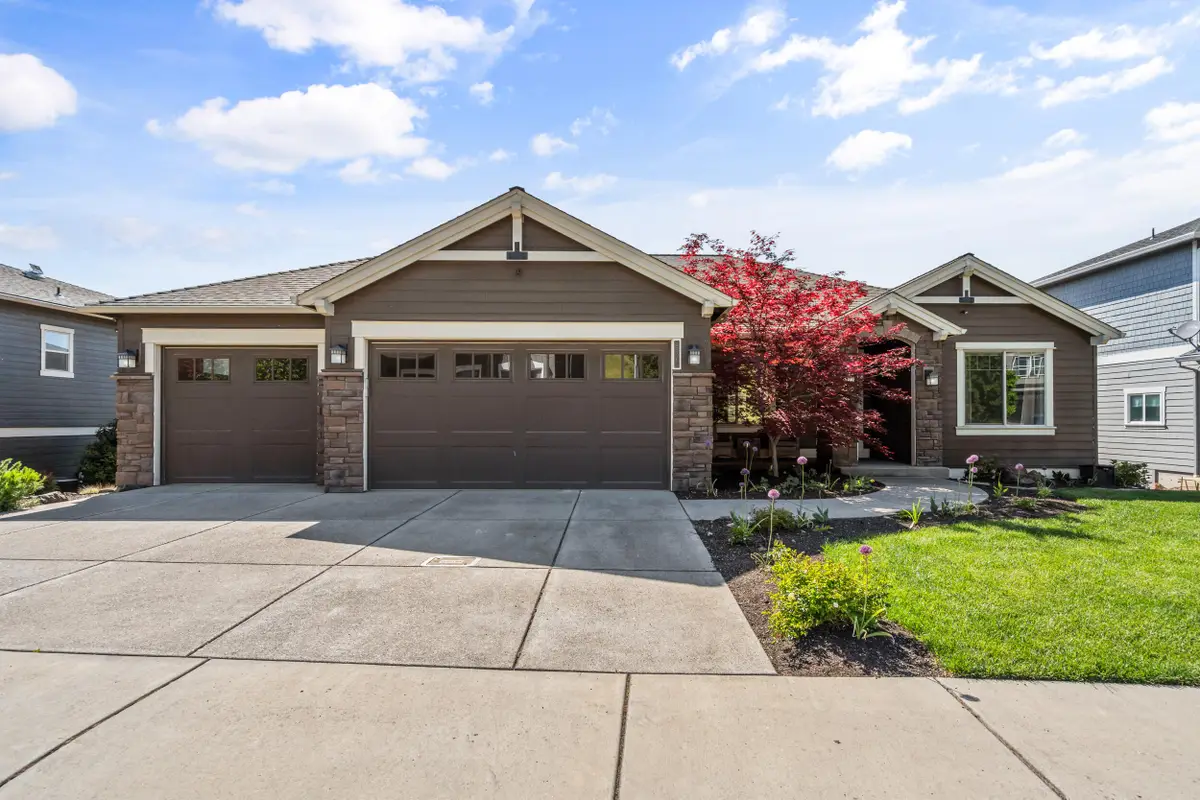 536 W La Strada Circle, Medford, OR 97504 - #1