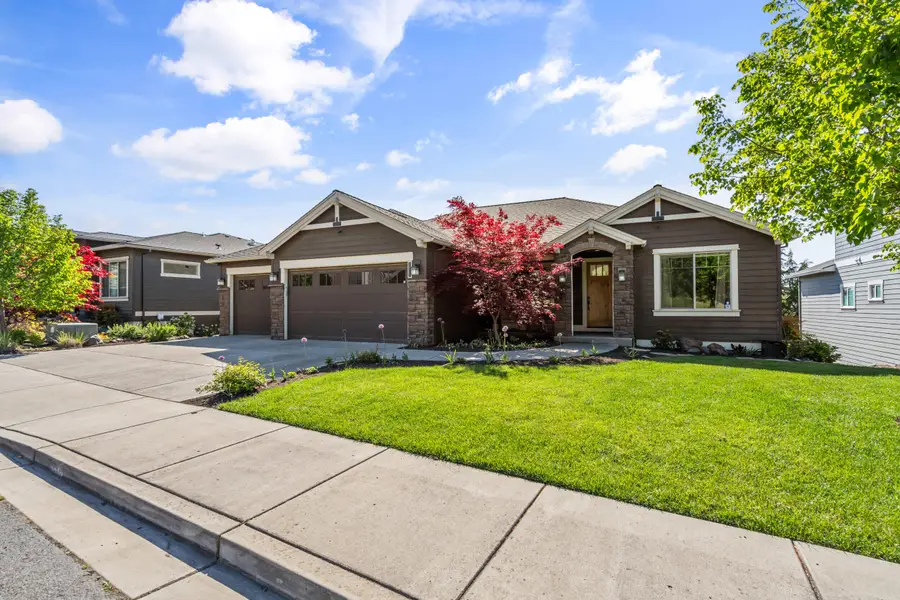 536 W La Strada Circle, Medford, OR 97504 - #2