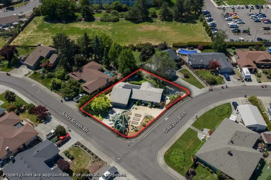 3034 Lazy Creek Drive, Medford, OR 97501 - #2