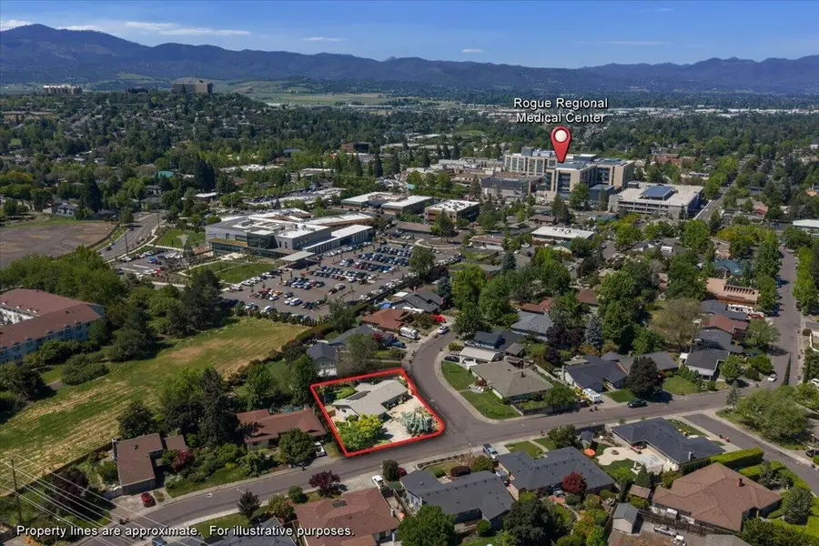 3034 Lazy Creek Drive, Medford, OR 97501 - #3