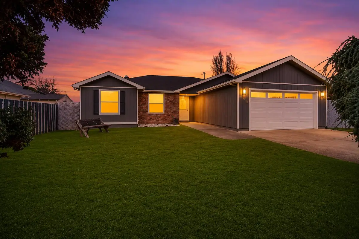 959 Westrop Drive, Central Point, OR 97502 - #1