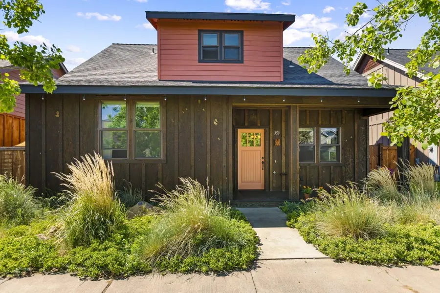 353 E Aspenwood Avenue, Sisters, OR 97759 - #2