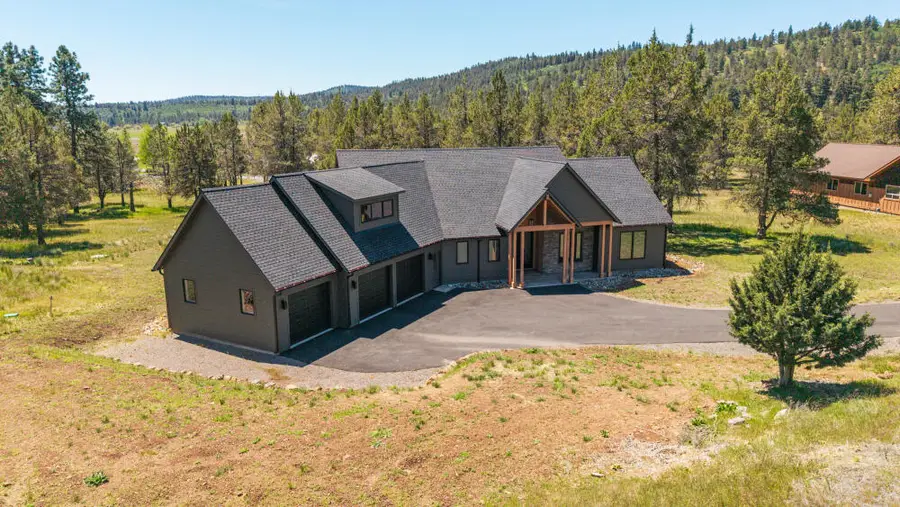 1194 Wheeping Birch Court, Klamath Falls, OR 97601 - #3
