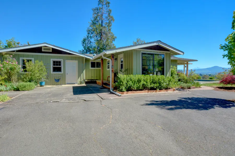 1545 Old Stage, Medford, OR 97502 - #3