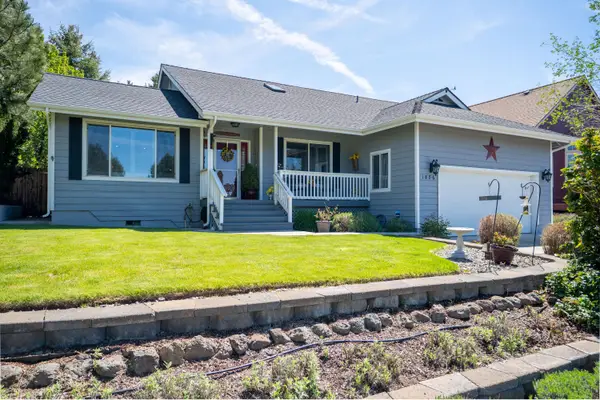 1886 NE Curtis Drive, Bend, OR 97701