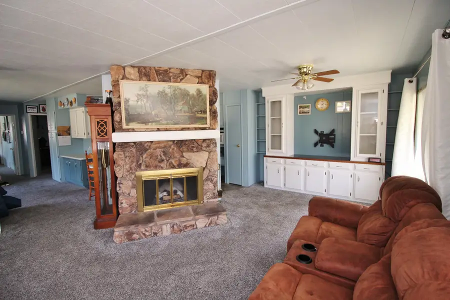 350 Beechwood Drive, Grants Pass, OR 97526 - #3