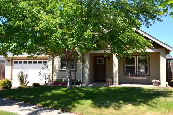 172 SE Yorktown Drive, Grants Pass, OR 97527