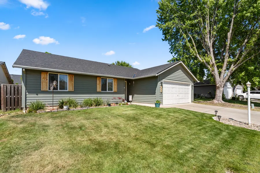 1935 Walnut Grove Lane, Central Point, OR 97502 - #3
