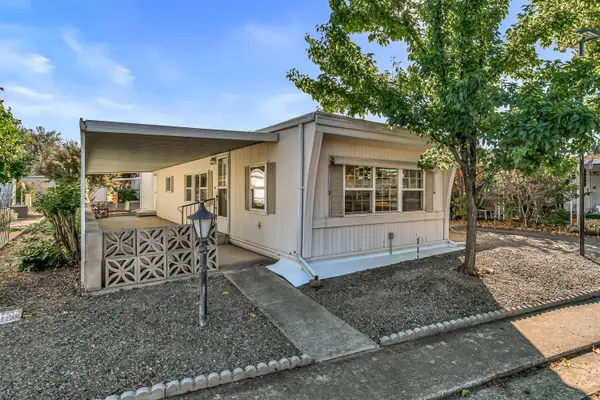 2252 Table Rock Road #SPC 91, Medford, OR 97501