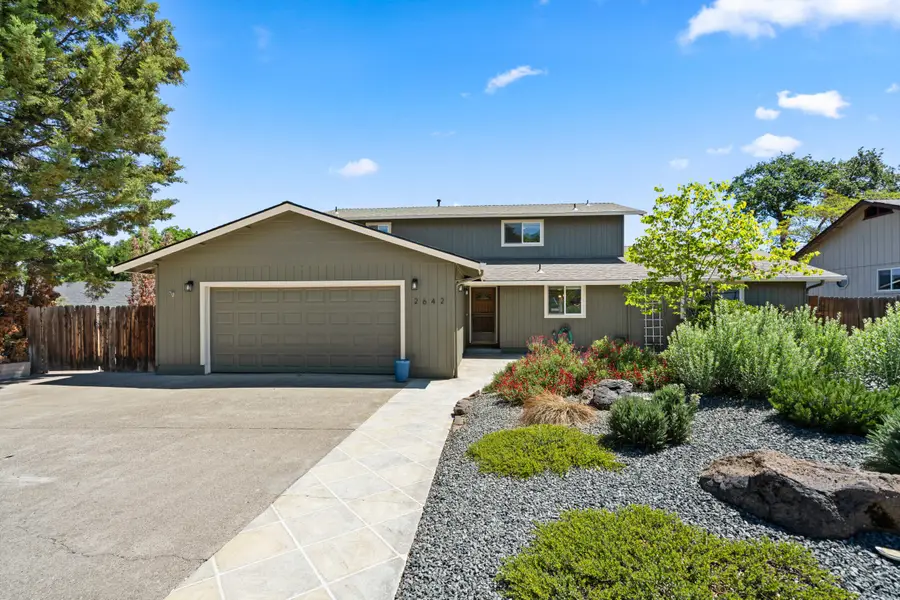 2642 Hawaiian Avenue, Medford, OR 97504 - #2
