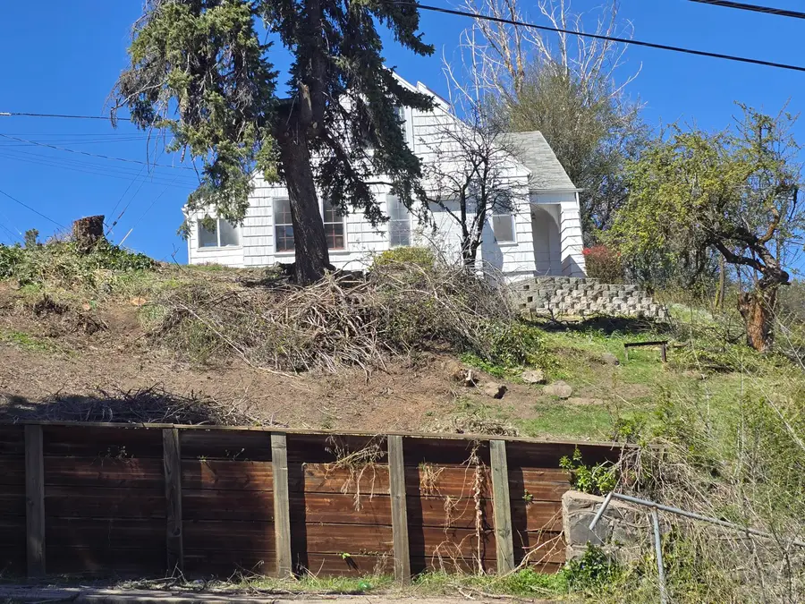 604 N 7th Street, Klamath Falls, OR 97601 - #2