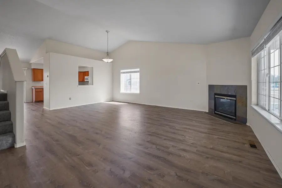 585 NE Redwood Avenue, Redmond, OR 97756 - #3