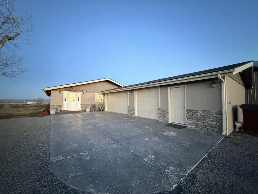 3647 U.s. 97, Madras, OR 97741 - #3