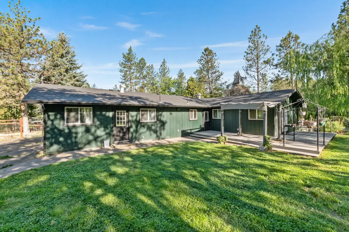 1033 Plumtree Lane, Grants Pass, OR 97526 - #1
